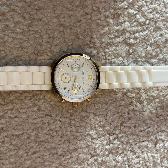 Michael Kors Watch - Picture 4 of 4